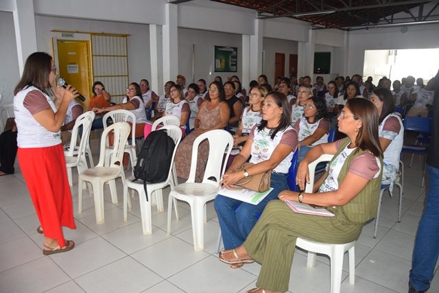 Profissionais da educação em formação